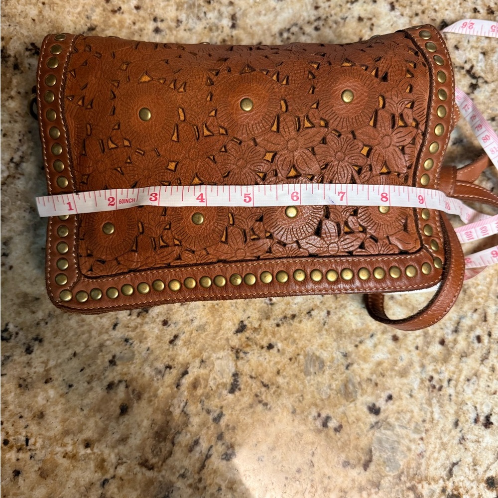 Sundance Leather Floral Cutout Shoulder/Crossbody Bag (Made in Italy) - Picture 8 of 9